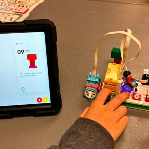 LEGO® Robotics and Coding with Scratch MIT - Science Connections